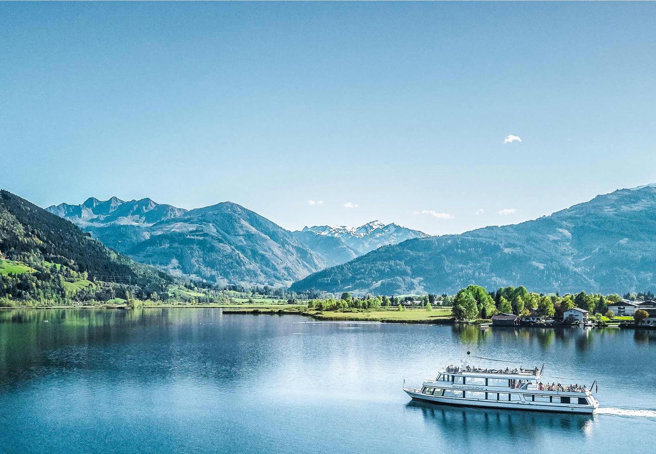 Apartment in Zell am See - Tevini Alpine Apartments - Glocknerblick